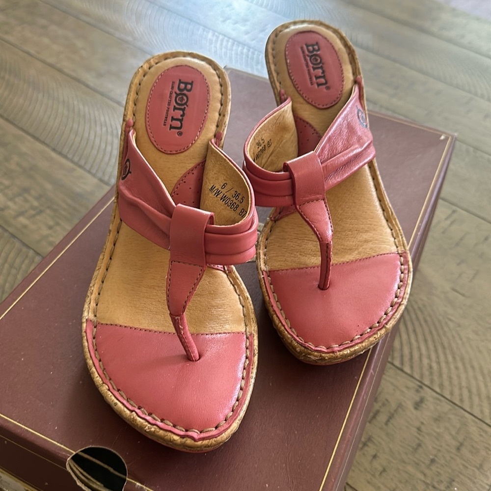 Born Pink thong, wedged sandals! 💕